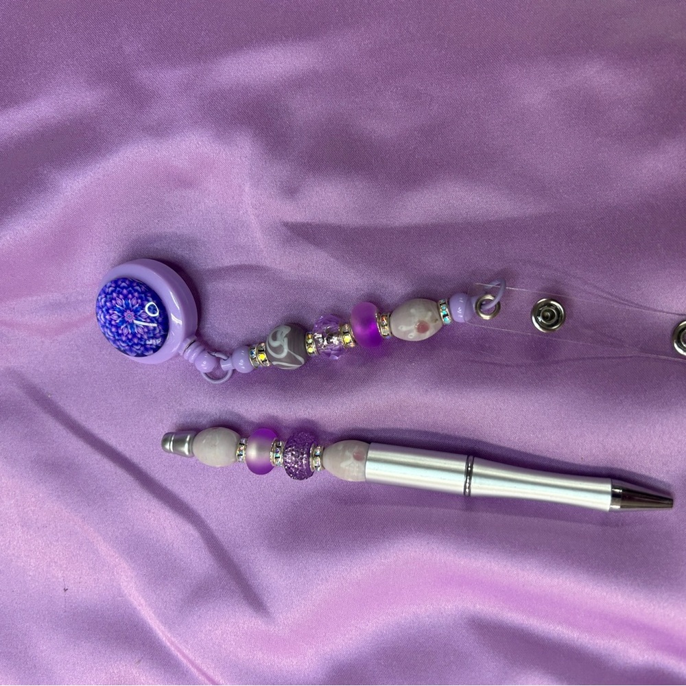 Beaded Retractable Badge Reel and Pen Set - Lavender